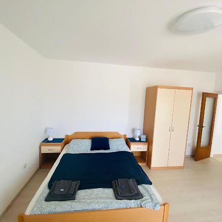 Exceptional Apartment With 2 Bedrooms Near The Sea Pula Exterior photo